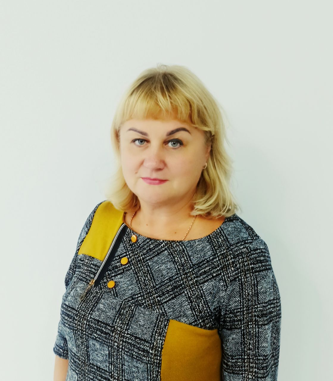 Тиканова Елена Николавна.